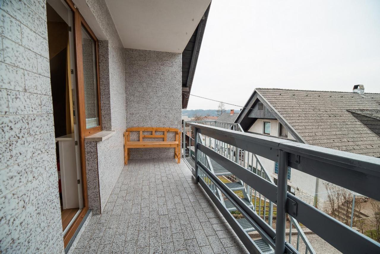 Apartment Carmen Brezje Bagian luar foto
