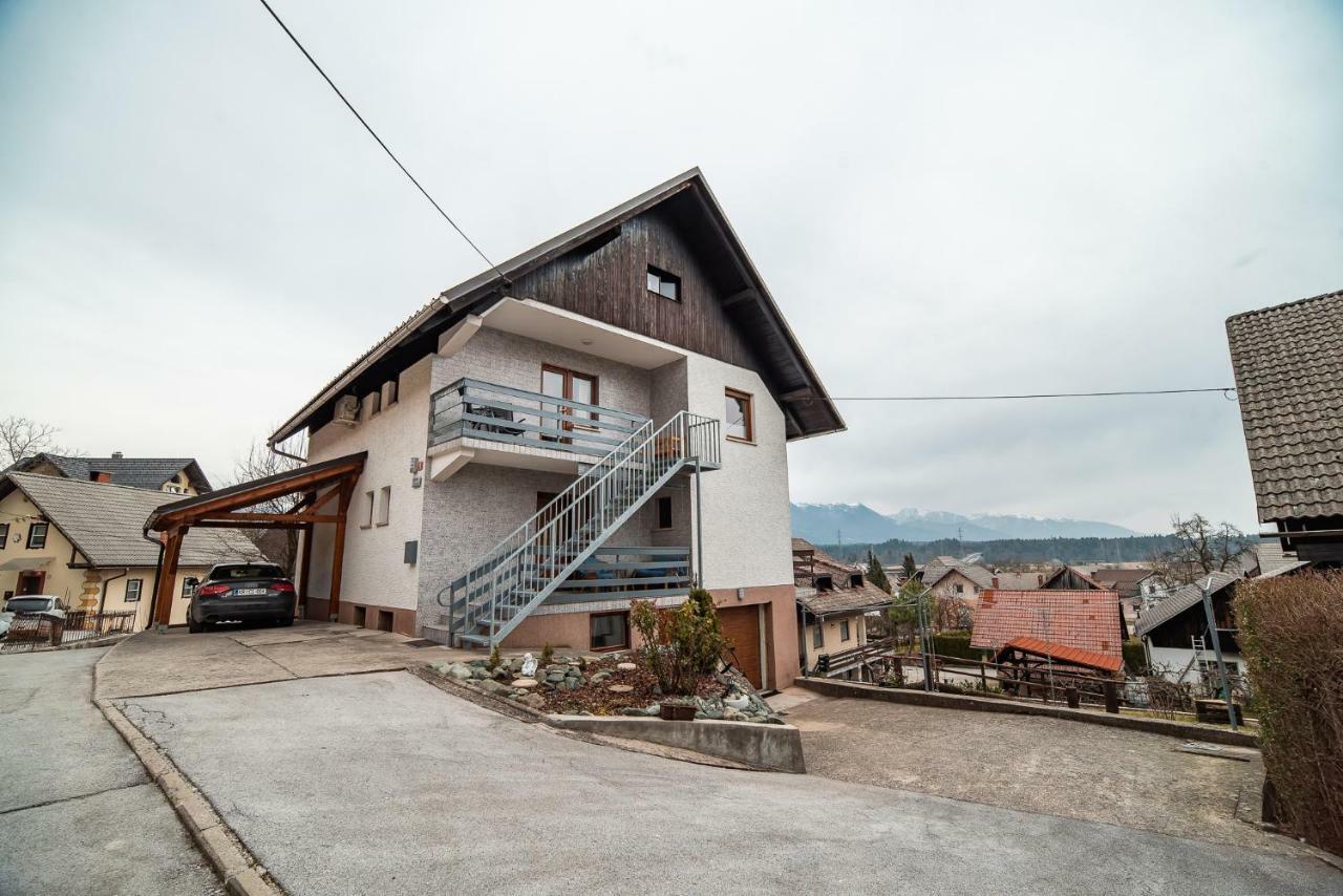 Apartment Carmen Brezje Bagian luar foto